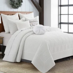 O Christmas Round Metalic Snowflake Pillow R16 -Levtex Home 7 O Christmas Round Metalic Snowflake Pillow R16 -Levtex Home -Levtex Home Sales GUEST ab915541 9787 437c 87d4 eeb9ef1bb78c